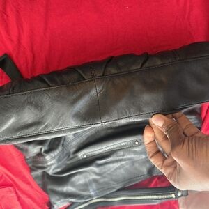 B. Makowsky shoulder bag